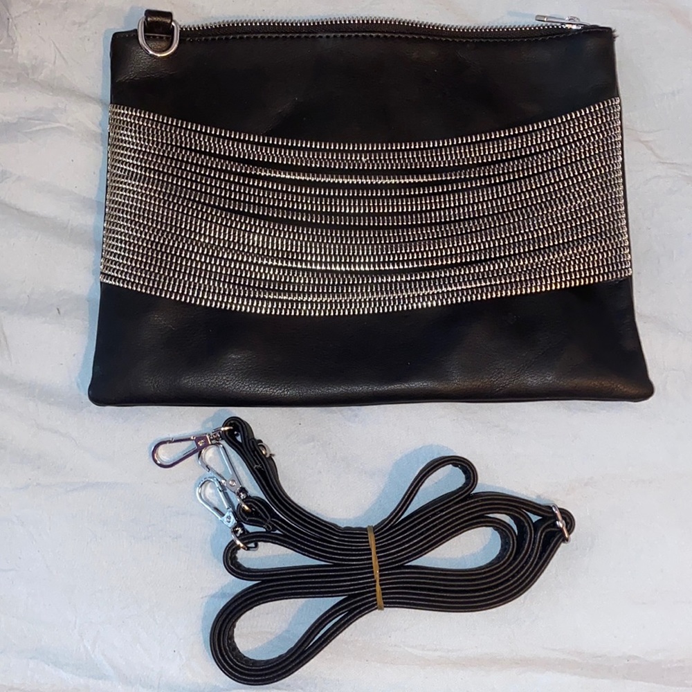 Hand bag for sale no brand never used, great condition.